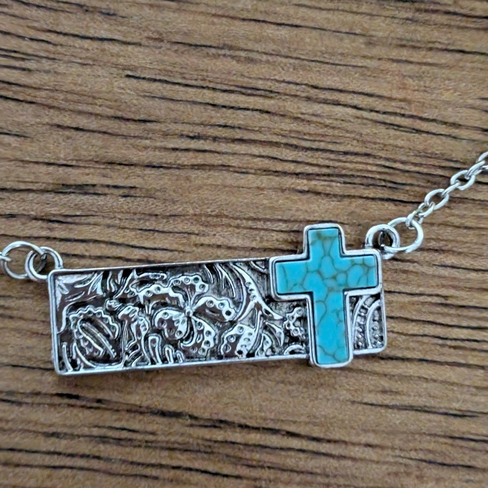 Western Faux Silver and Turquoise Cross Pendant Necklace Coastal Cowgirl - Picture 6 of 7